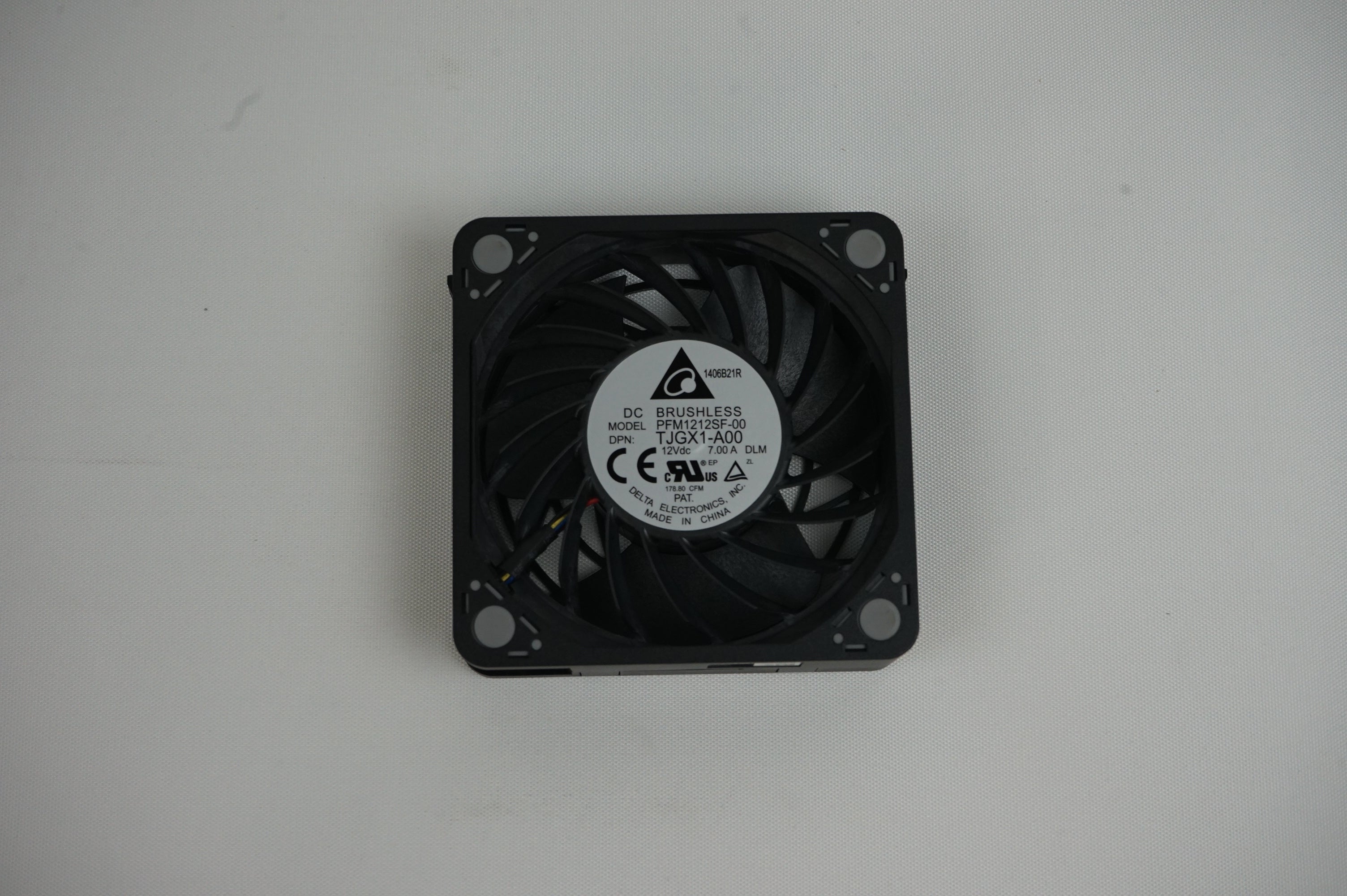 Servers>Server Options>Fans/Heatsinks - Dell - 3KNTY - Open Box