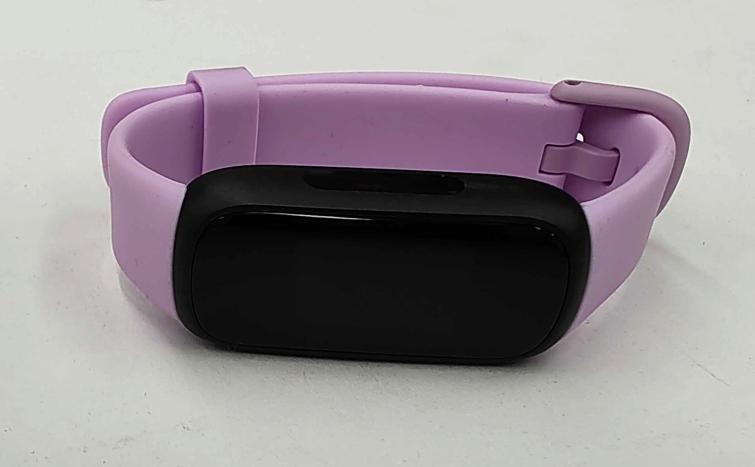 Electronics>Activity Trackers>Activity Trackers - Fitbit - FB424BKLV-US - Open Box