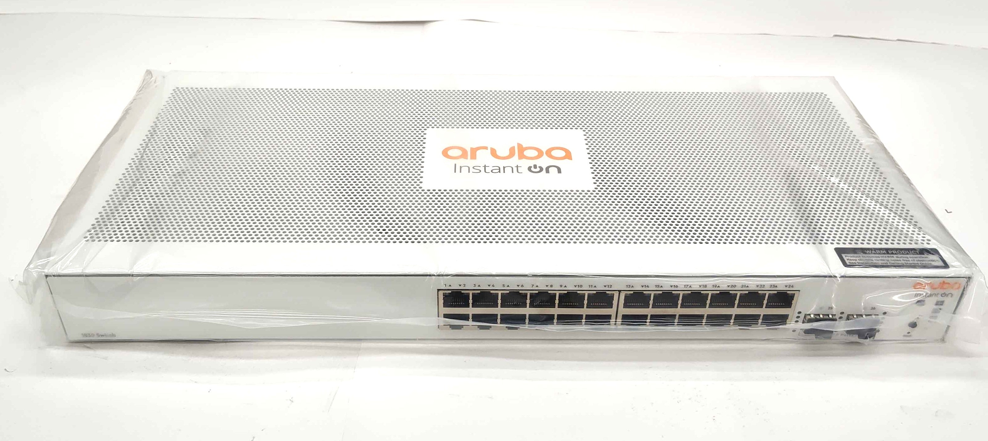 Networking>Network Hubs / Switches - Hewlett-Packard - JL812A - Open Box