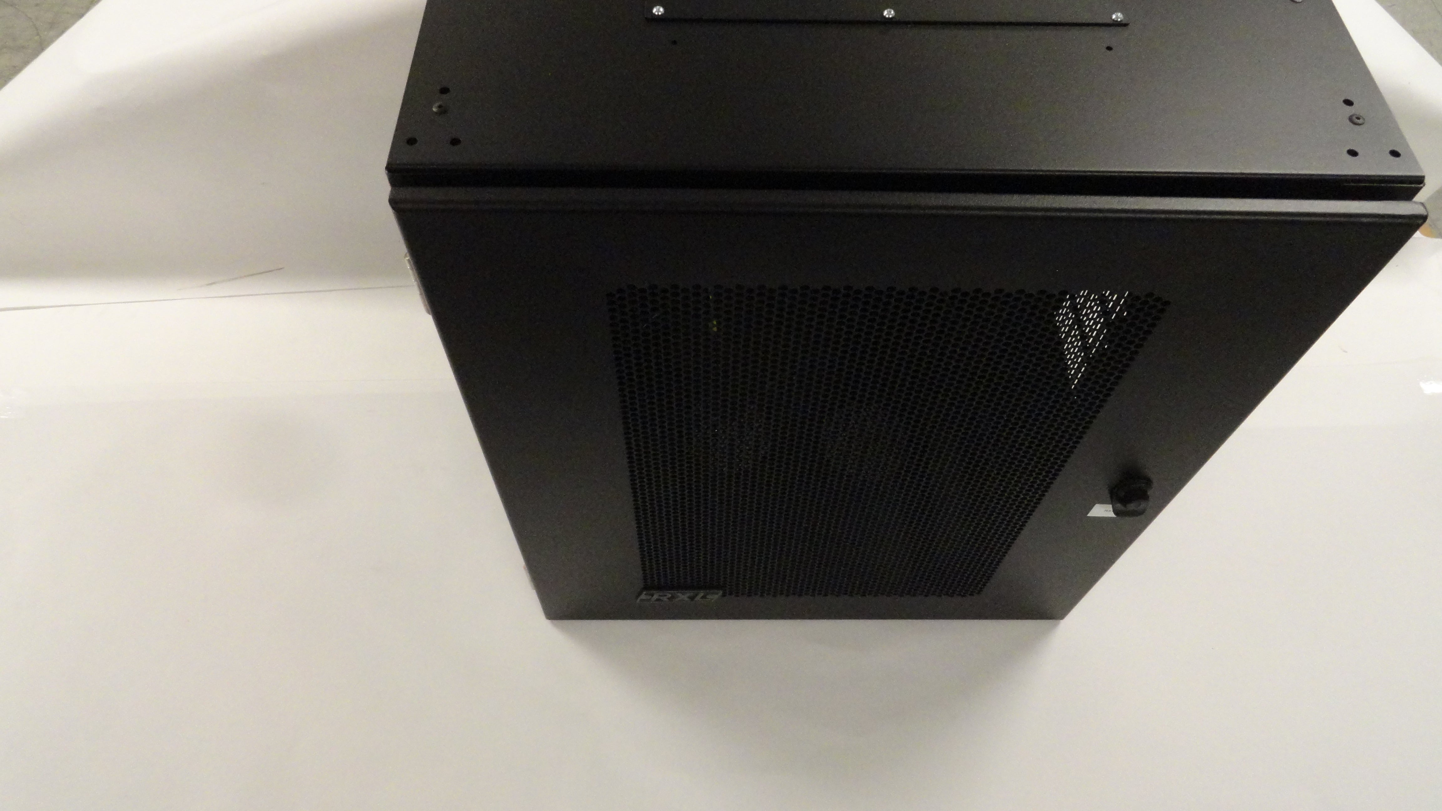 Servers>Server Options>Racks - Rxl Inc - 4420-02-13 - Open Box