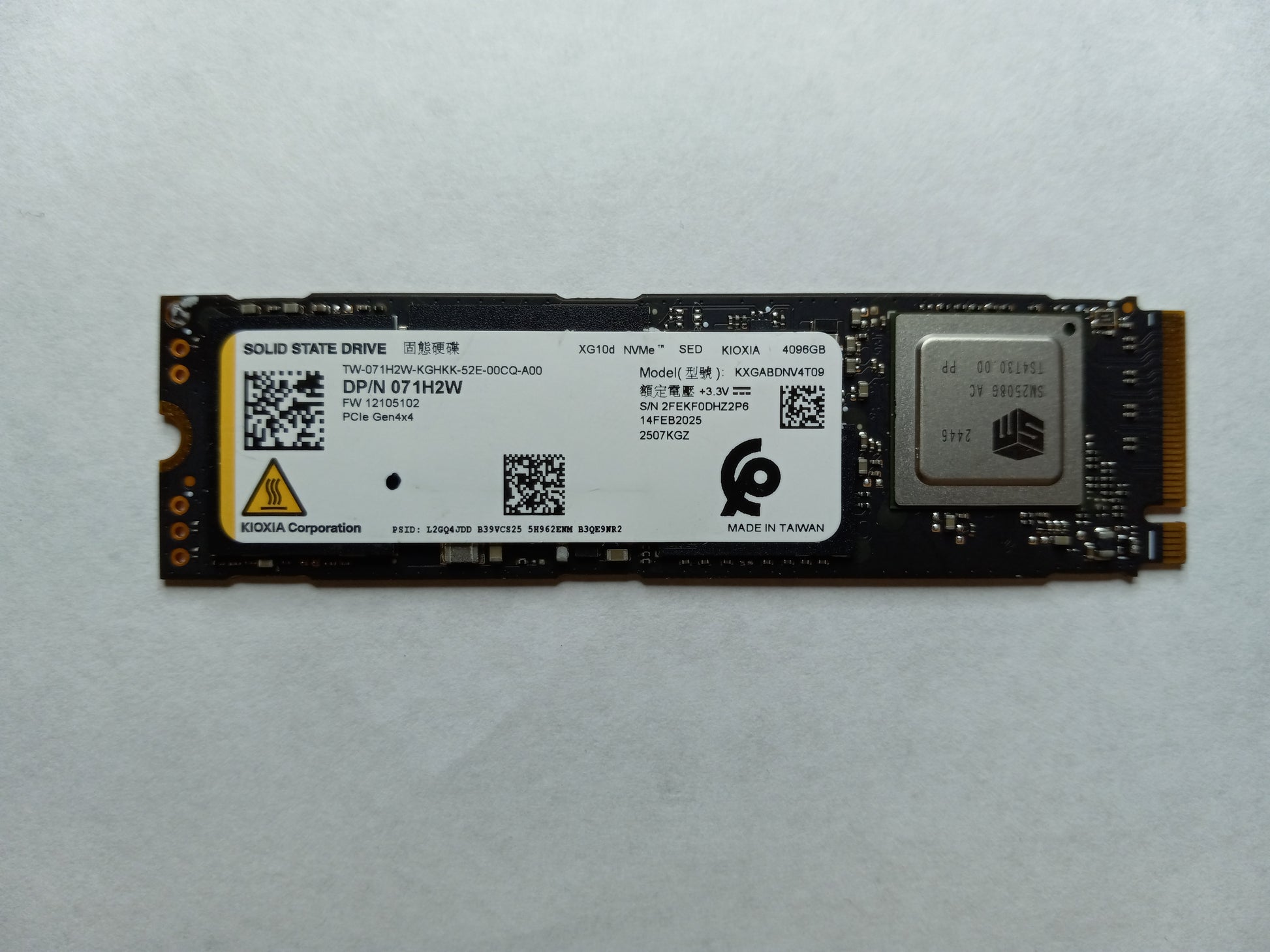 Drives & Storage>SSD Drives - Dell - 71H2W - Open Box
