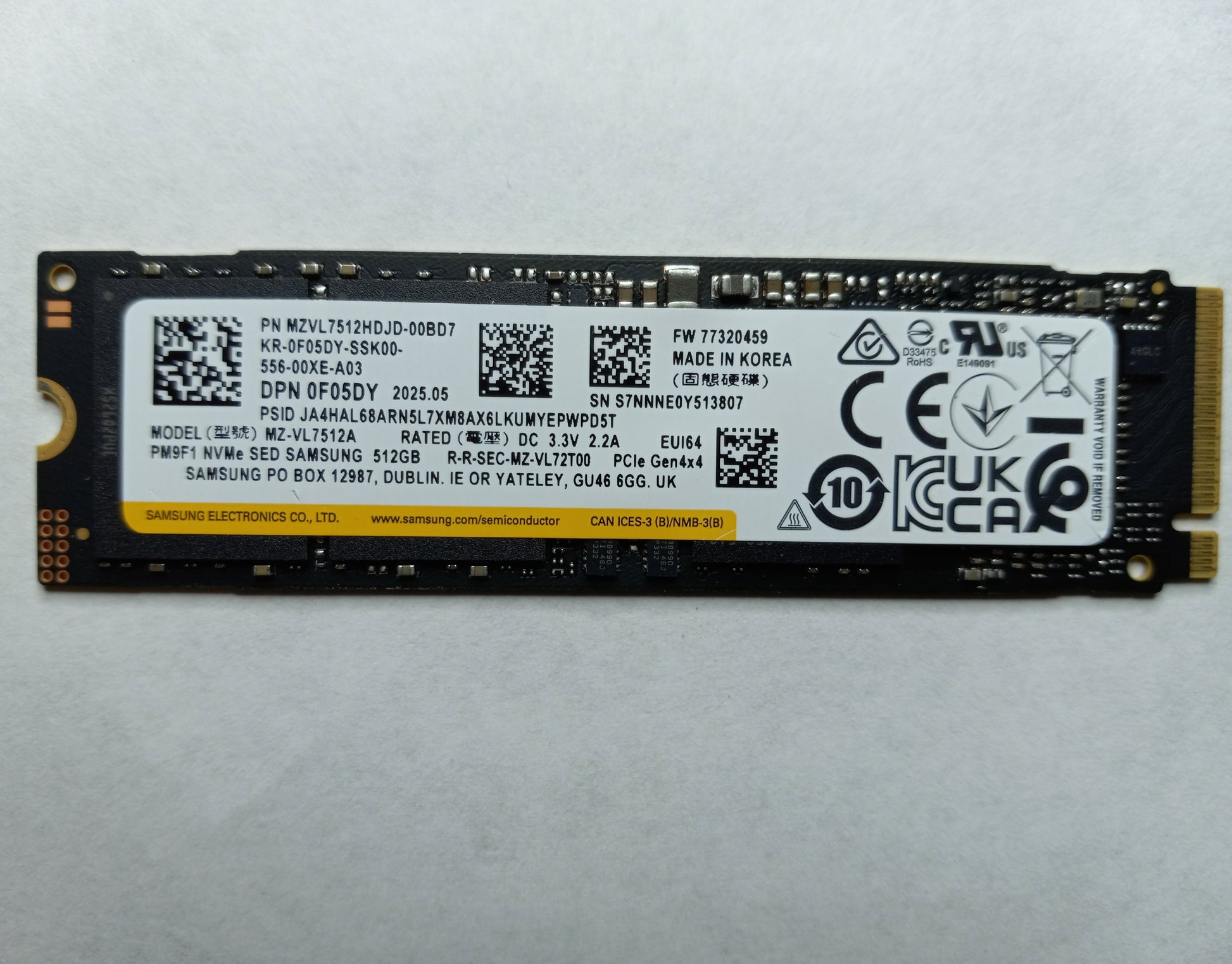 Drives & Storage>SSD Drives - Dell - F05DY - Open Box