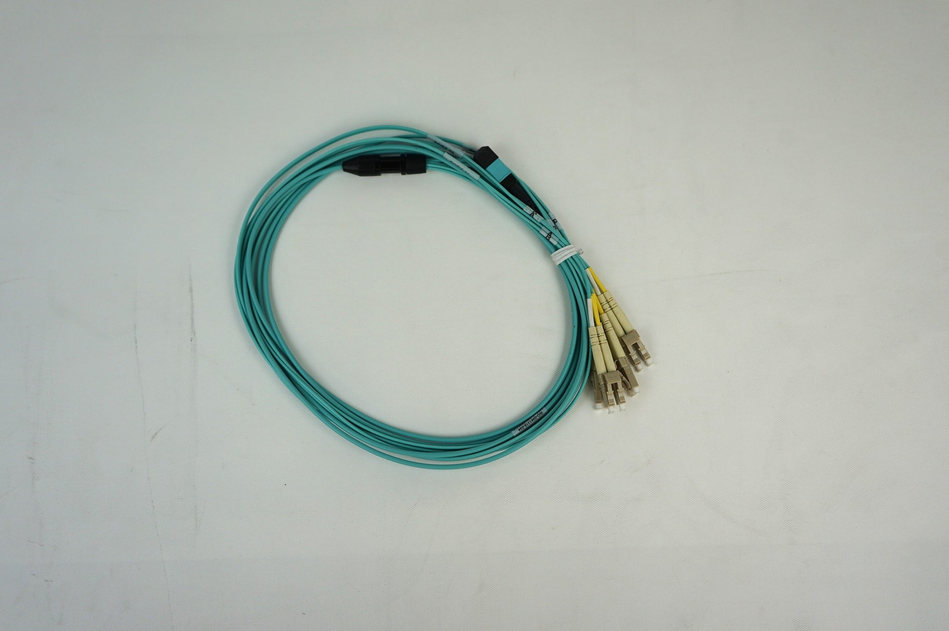 Cables & Connectors>Fibre - Afl Hyperscale - QSFP-LC-OM4-EP32-010 - Open Box