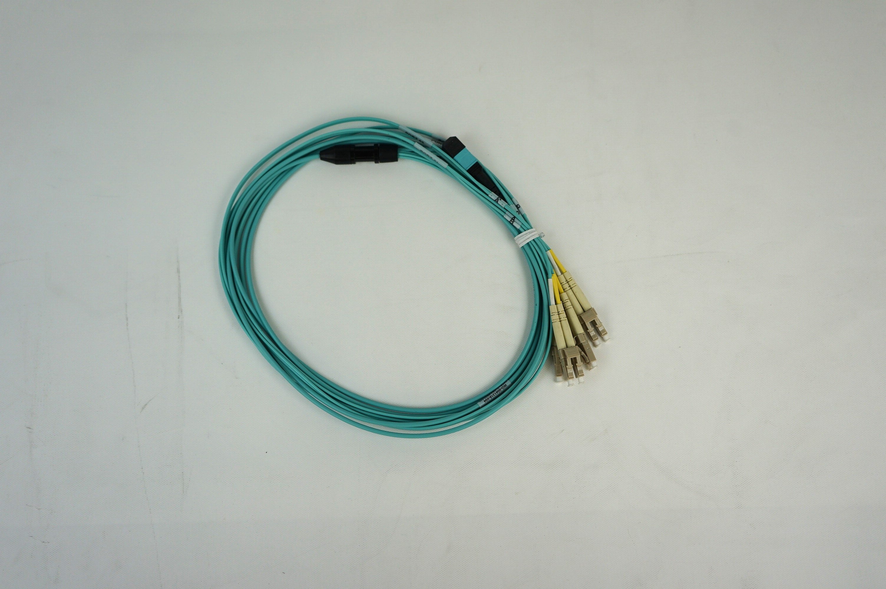 Cables & Connectors>Fibre - Afl Hyperscale - QSFP-LC-OM4-EP32-010 - Open Box