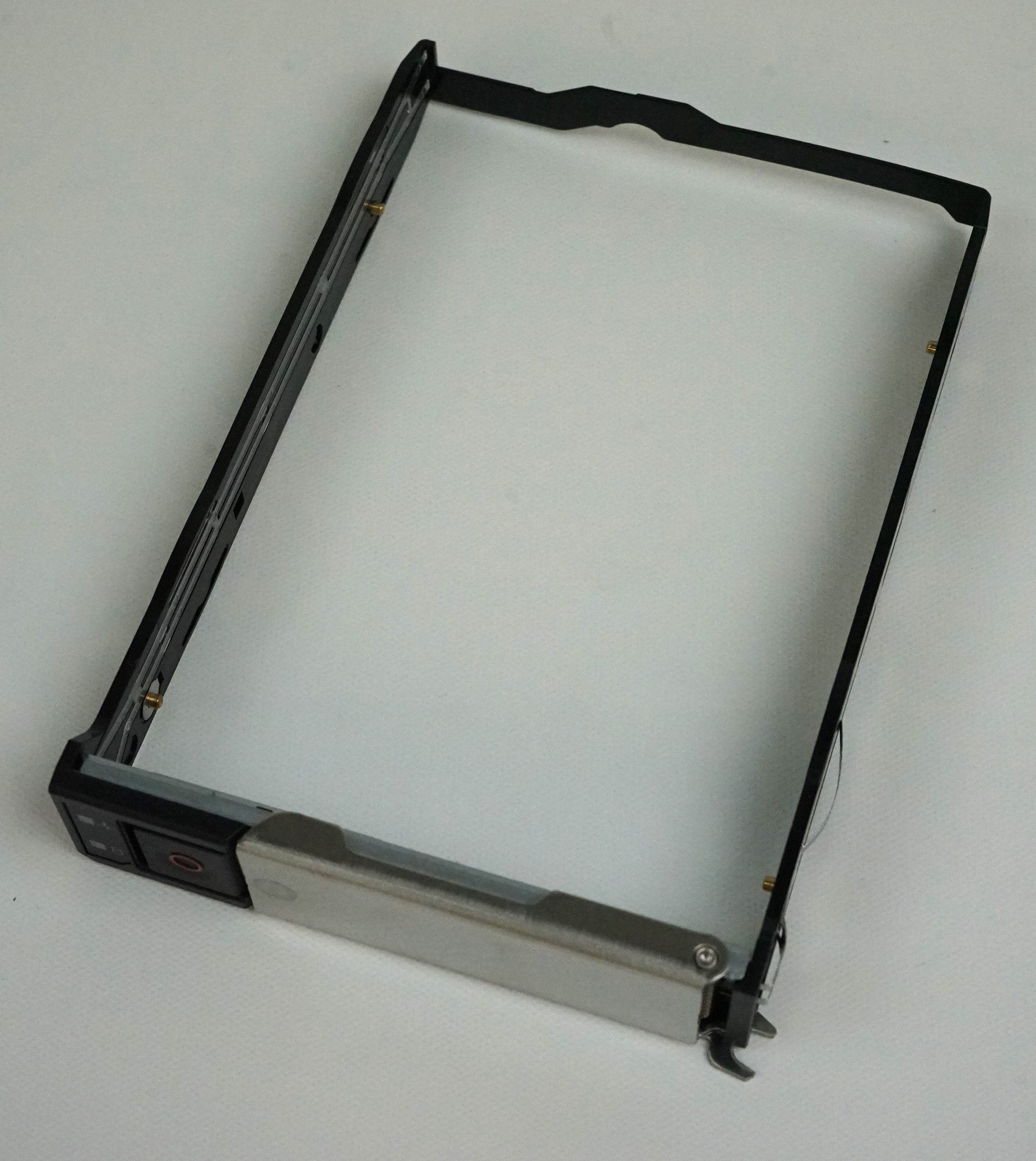 Servers>Server Options>Drive Trays/Chassis - Dell - FX79D - Open Box