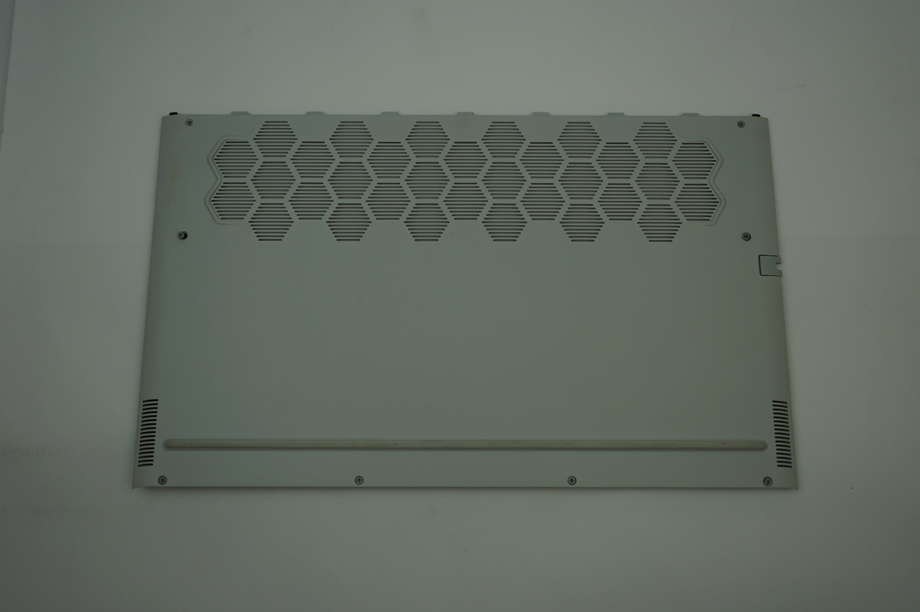Components>Chassis & Chassis Parts>Laptops - Dell - V7KV4 - Open Box