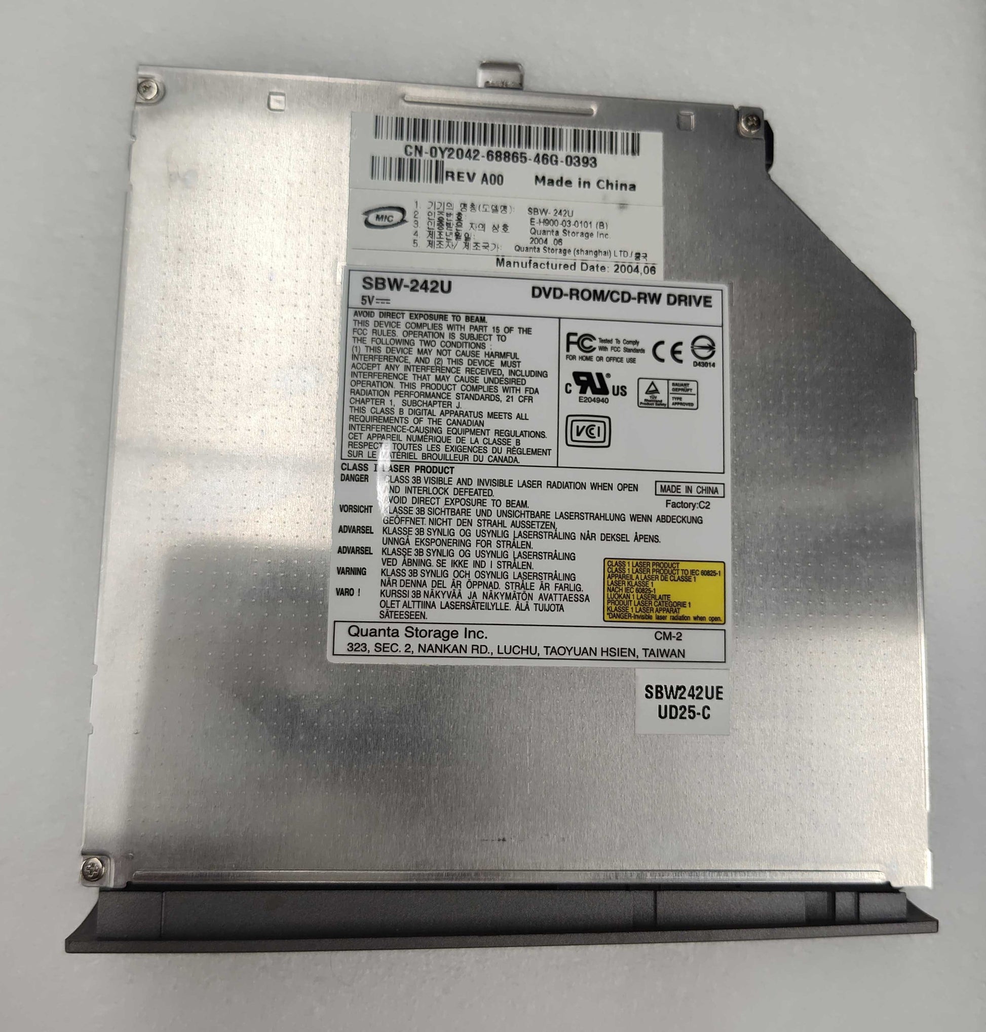 Drives & Storage>CD-ROM/CD Burners>Internal - Dell - Y2042 - Open Box