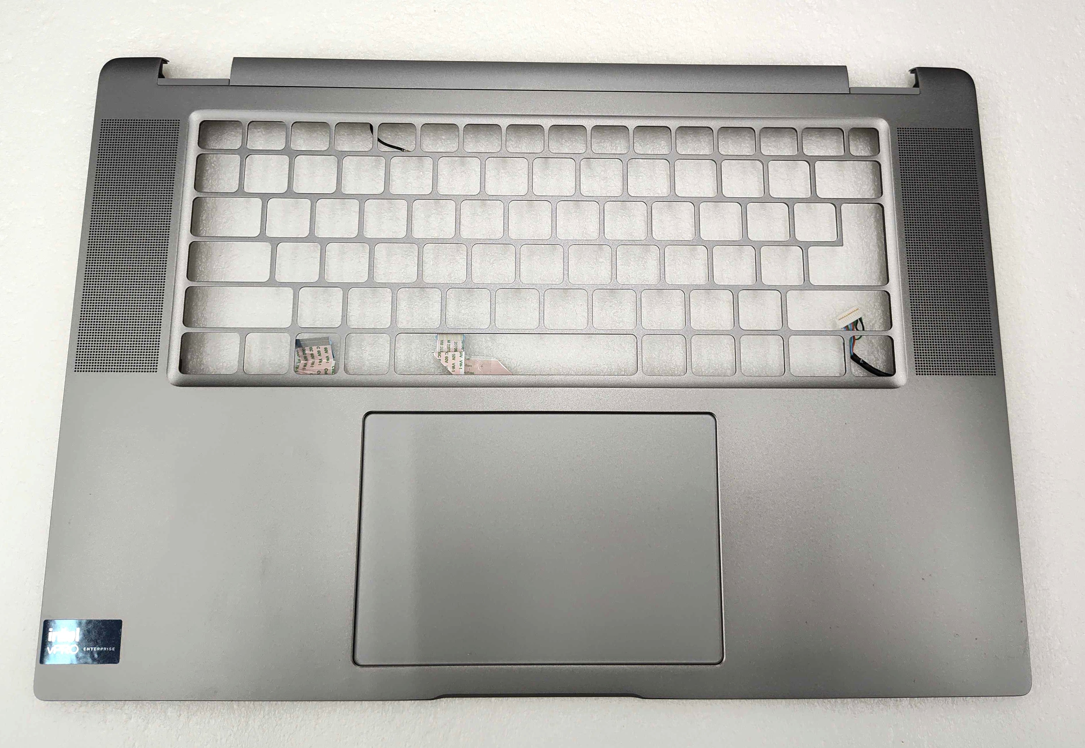 Components>Chassis & Chassis Parts>Laptops - Dell - 3MN94_KC8FC - Open Box