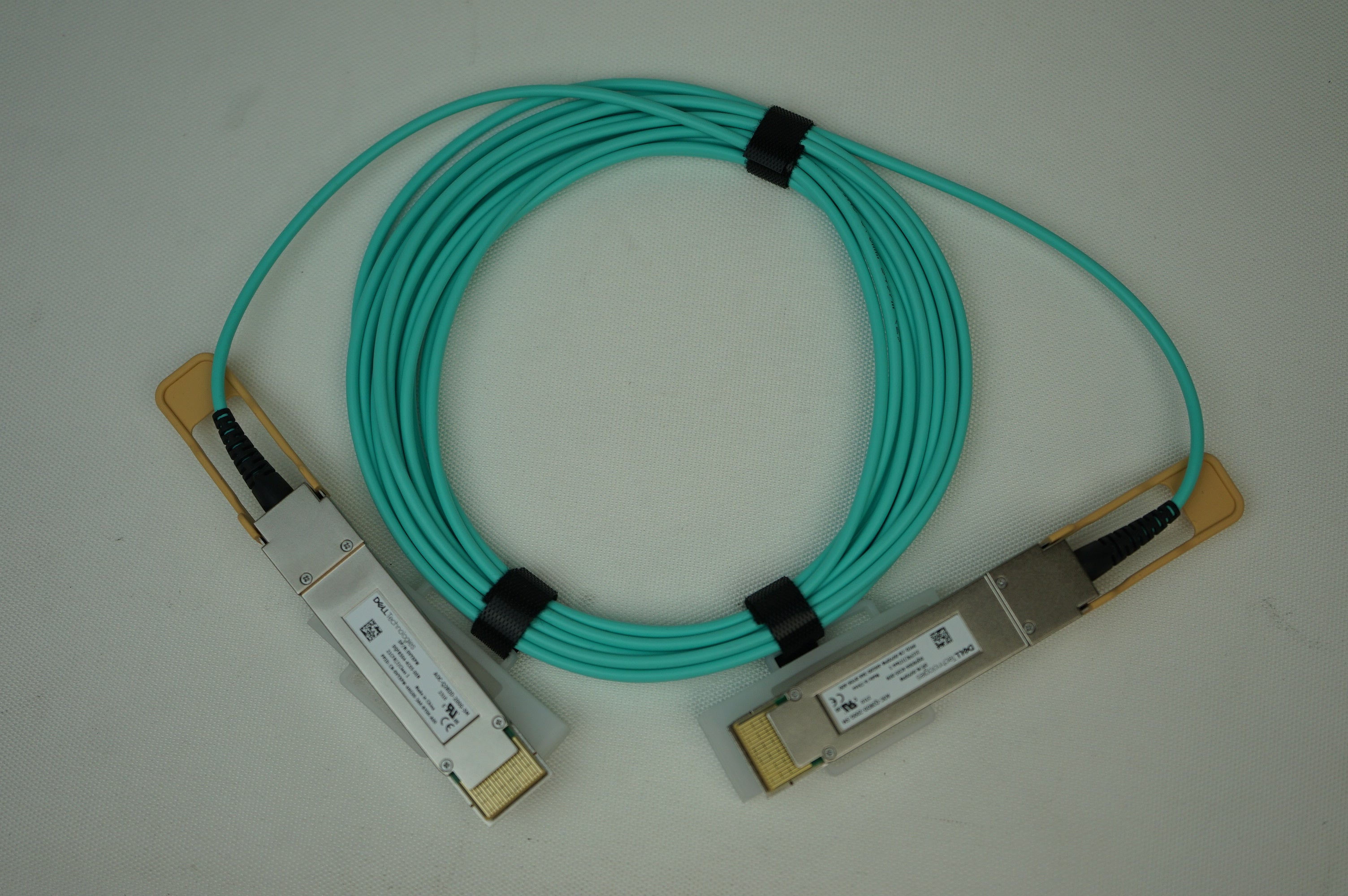 Cables & Connectors>Direct Attach Cables - Dell - VYXPW - Open Box