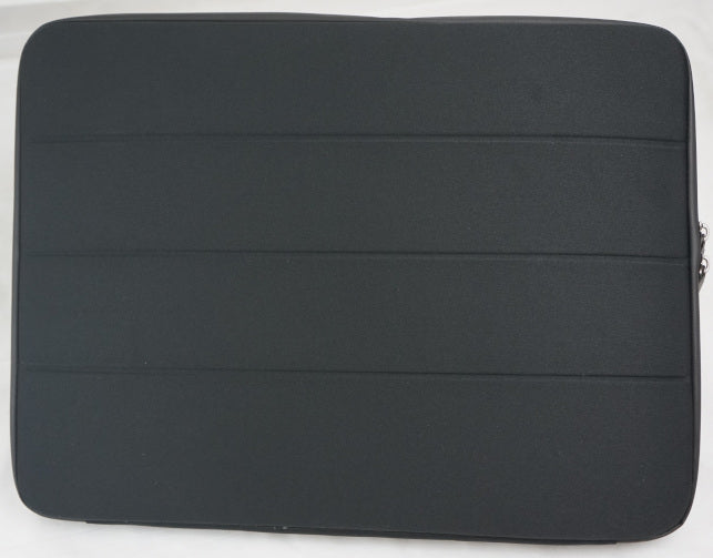 Laptops>Accessories>Carrying Cases - Solo - PRO117-4 - Open Box